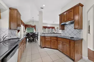 2201 Trickling Creek Dr, Garland, TX 75041 - Photo 16
