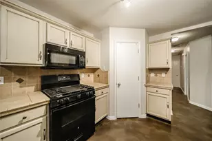 2211 Lilac Cir, McKinney, TX 75071 - Photo 12