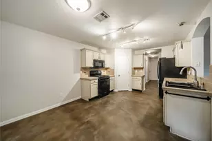 2211 Lilac Cir, McKinney, TX 75071 - Photo 8