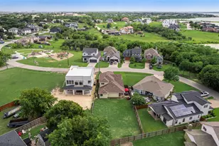 7622 W Shore Dr, The Colony, TX 75056 - Photo 2