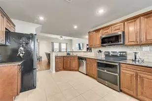 7622 W Shore Dr, The Colony, TX 75056 - Photo 10