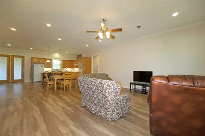 318 E 4th Street, Lindsay, TX 76250 - Photo 6