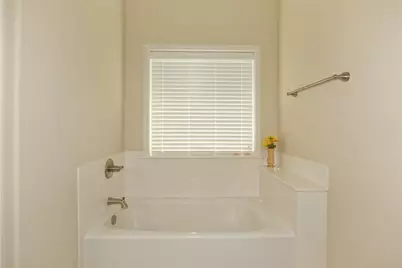 318 E 4th Street, Lindsay, TX 76250 - Photo 18