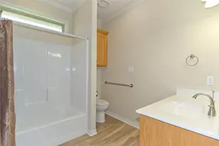 318 E 4th St, Lindsay, TX 76250 - Photo 22