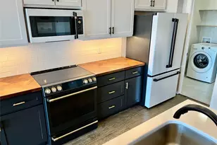 251 S Mill St, Lewisville, TX 75057 - Photo 4