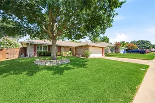 2507 Poppy Ln, Euless, TX 76039 - Photo 2