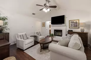 2507 Poppy Ln, Euless, TX 76039 - Photo 8