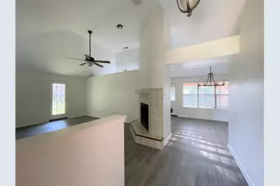 621 Phillips Drive, Coppell, TX 75019 - Photo 2