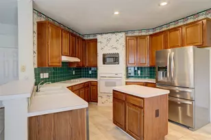 3100 Riverside Dr, Carrollton, TX 75007 - Photo 10