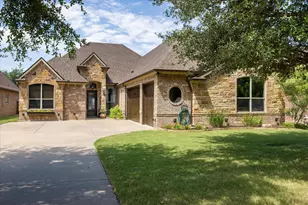 3540 Abes Landing Dr, Granbury, TX 76049 - Photo 2