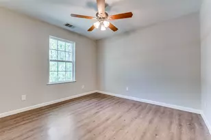 1306 Foley St, Dallas, TX 75223 - Photo 18