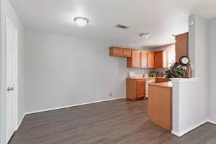 1418 Mulkey St, Fort Worth, TX 76104 - Photo 8
