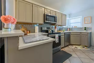7825 Cardinal Ct, North Richland Hills, TX 76180 - Photo 2