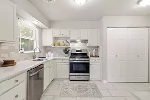 2114 Brookshire St, Arlington, TX 76010 - Photo 10