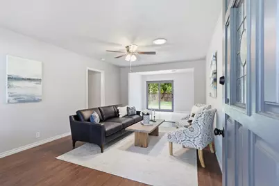 2114 Brookshire Street, Arlington, TX 76010 - Photo 2