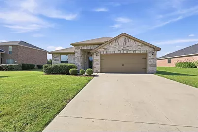 1558 Nottingham Drive, Lancaster, TX 75134 - Photo 12