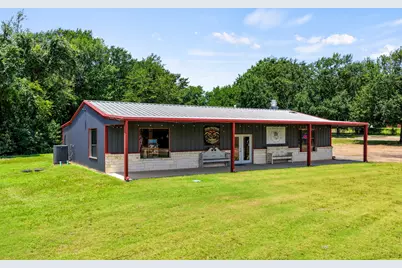 220 Quitman Street, Pittsburg, TX 75686 - Photo 1