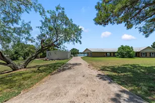 12391 Pleasure Hills Cir, Mabank, TX 75147 - Photo 32