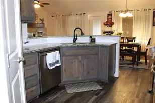 219 Prairie Wind Blvd, Stephenville, TX 76401 - Photo 8