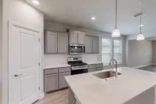 436 Dunmore Dr, Fort Worth, TX 76052 - Photo 10