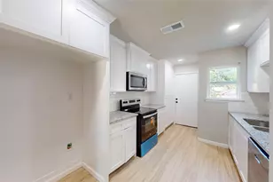 3725 Childress St, Fort Worth, TX 76119 - Photo 10