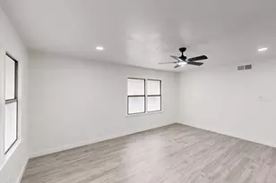 4109 Fortune Ln, Dallas, TX 75216 - Photo 10