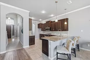1327 Savona Ln, Lewisville, TX 75077 - Photo 2