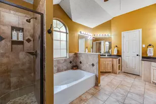 2921 Oakridge Dr, Hurst, TX 76054 - Photo 22