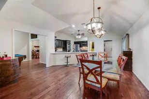 2921 Oakridge Dr, Hurst, TX 76054 - Photo 8