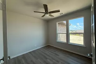 2200 Castle Rock Lane, Weatherford, TX 76087 - Photo 6