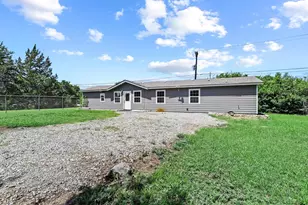231 Juniper Dr, Pottsboro, TX 75076 - Photo 1