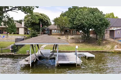 105 Casas Del Sur Street, Granbury, TX 76049 - Photo 32