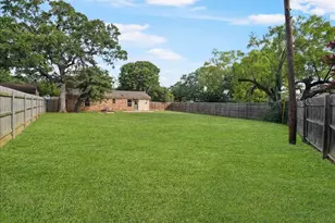 5701 Guildwood Dr, Arlington, TX 76017 - Photo 24
