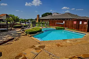 2610 Lakehill Ln, Carrollton, TX 75006 - Photo 4