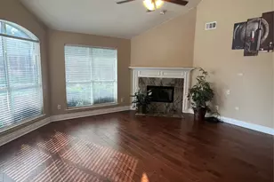 1216 Pleasant Oaks Dr, Lewisville, TX 75067 - Photo 2