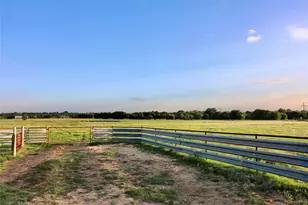 481 Co Rd 205, Valley View, TX 76272 - Photo 2
