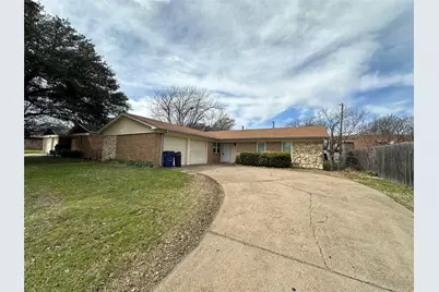 309 Murphy Road, Burleson, TX 76028 - Photo 1