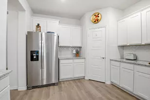4601 Karhold Rd, Little Elm, TX 76227 - Photo 12