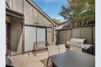 4655 Country Creek Drive #1135, Dallas, TX 75236 - Photo 4