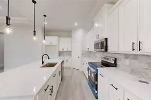 5624 Hiett Ct, Fort Worth, TX 76112 - Photo 8