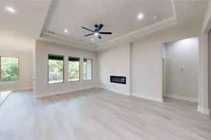 5624 Hiett Ct, Fort Worth, TX 76112 - Photo 2