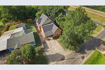 105 E Linden Street, Ennis, TX 75119 - Photo 20