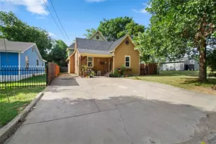 105 E Linden St, Ennis, TX 75119 - Photo 1