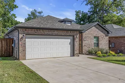 121 W Morton Street, Denison, TX 75021 - Photo 2