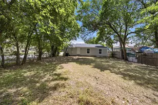 2700 Vogt St, Fort Worth, TX 76105 - Photo 16