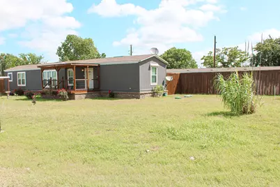 8529 Weems Estate Drive, Granbury, TX 76048 - Photo 2