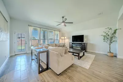 5925 Lovills Creek Street, Fort Worth, TX 76179 - Photo 8