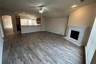 3164 Guadaloupe, Grand Prairie, TX 75054 - Photo 10