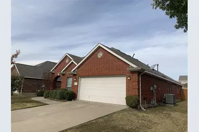 3164 Guadaloupe, Grand Prairie, TX 75054 - Photo 2