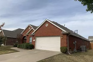 3164 Guadaloupe, Grand Prairie, TX 75054 - Photo 2